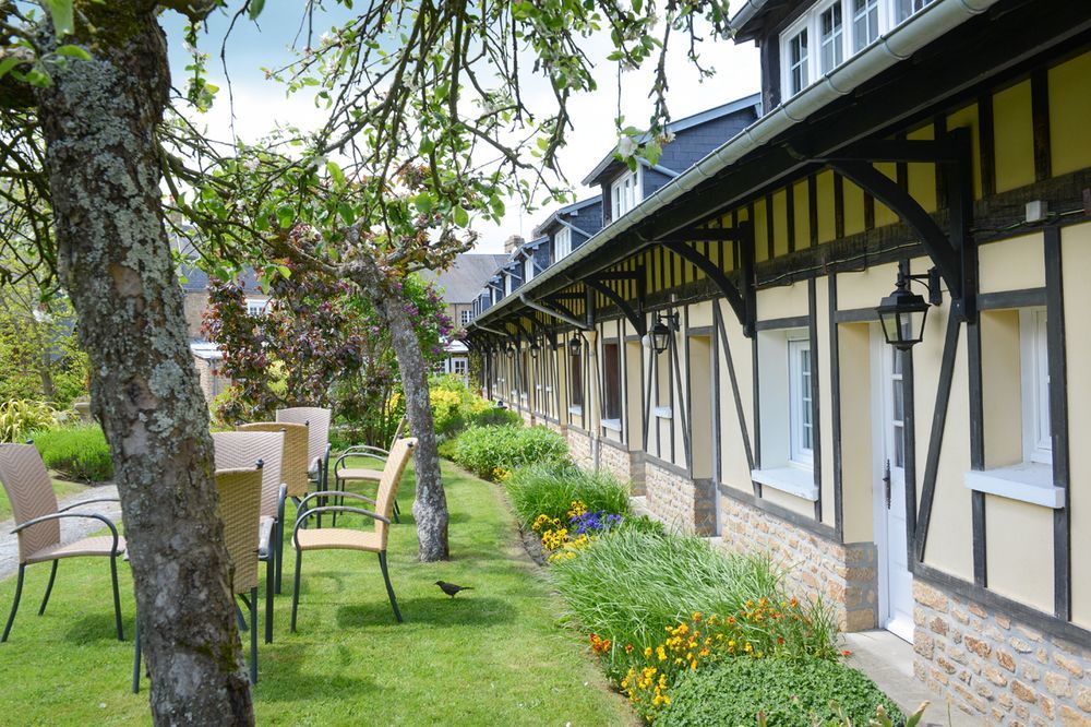 Hotel De La Croix D'Or Avranches Exterior photo